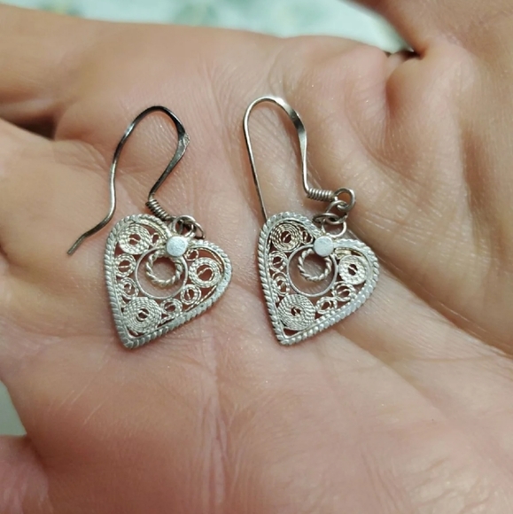 Jewelry - Silver Lacy Heart Drop Earrings